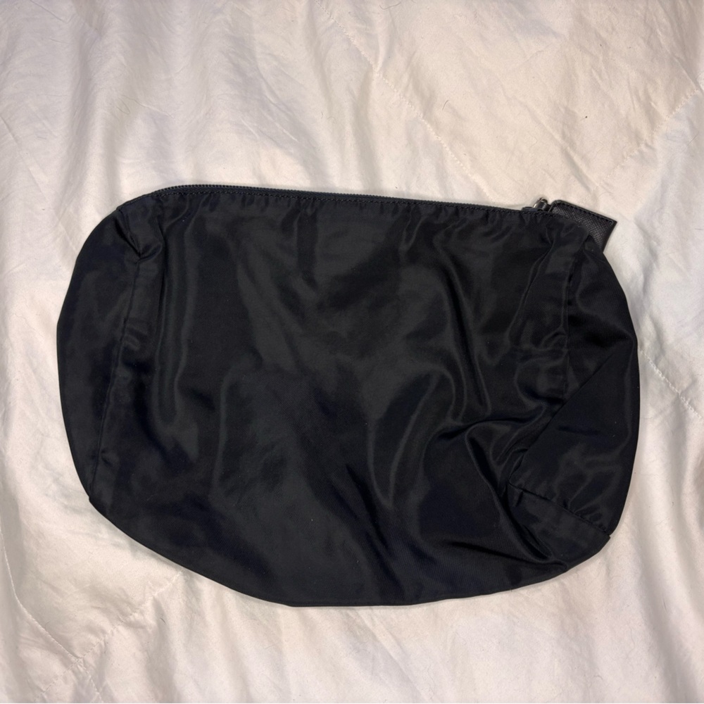 💎 Prada Large Black Tessuto Toiletry Bag - Picture 3 of 7